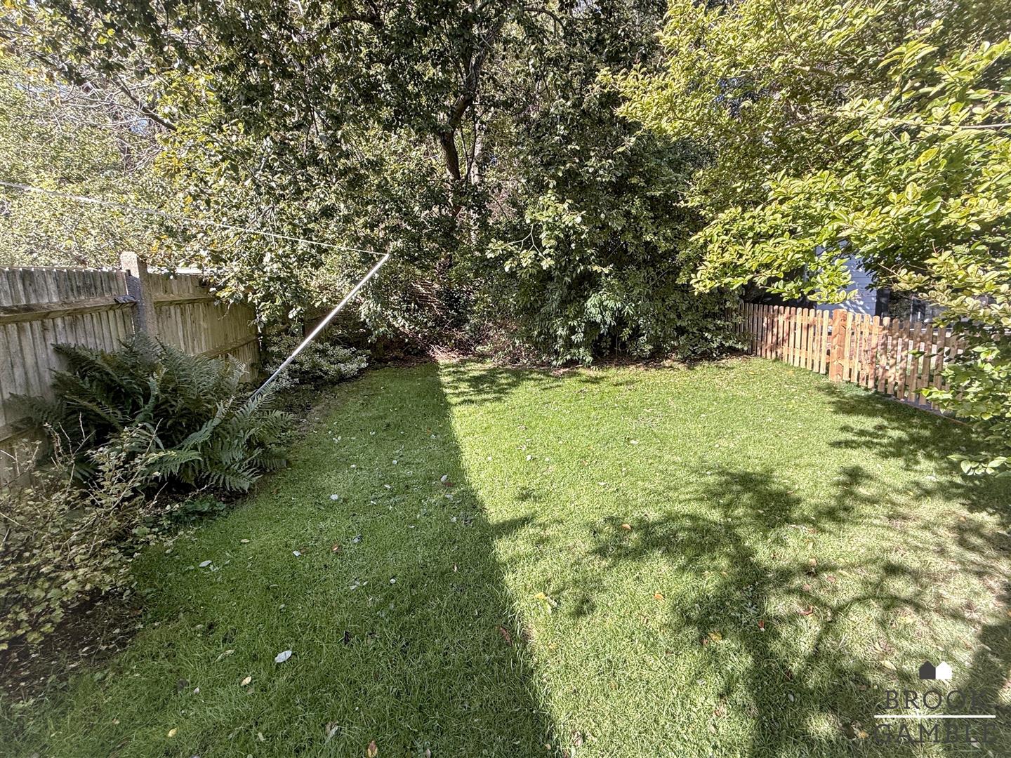 2 Bedroom Apartment. Peppercombe Road in Eastbourne,  8